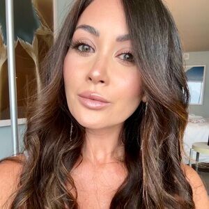 Meet your Posher, Kelsy